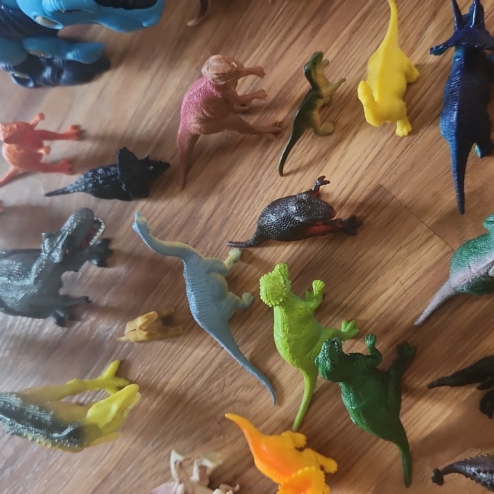 Dinosaur Toy Set for Kids 39 Total - Picture 6 of 6